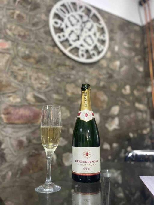 Beautiful Renovated Former Coach House Llandeilo Luaran gambar