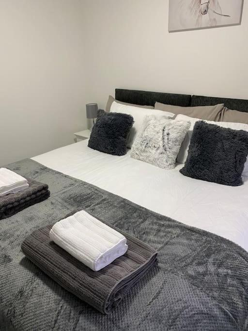 Beautiful Renovated Former Coach House Llandeilo Luaran gambar