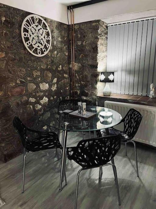 Beautiful Renovated Former Coach House Llandeilo Luaran gambar